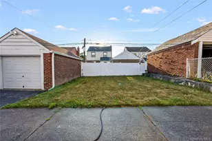 118 48 222nd St, Cambria Heights, NY 11411 - Photo 11