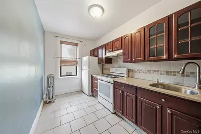 7935 Myrtle Avenue, Ridgewood, NY 11385 - Photo 19