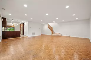 60 Pheasant Run, Roslyn, NY 11576 - Photo 9
