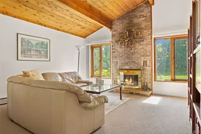 4 Bellview Drive, Valley Cottage, NY 10989 - Photo 15