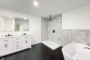 82 Hampton Rd, Marlboro, NY 12542 - Photo 19
