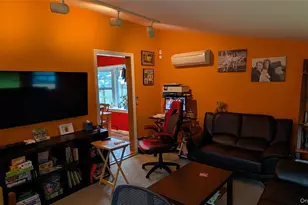 7 Oak Tree Ln, Huntington Station, NY 11746 - Photo 7