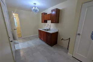 205-11 110th Ave, Saint Albans, NY 11412 - Photo 11
