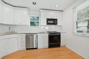 4 Bayview Dr, Huntington, NY 11743 - Photo 11
