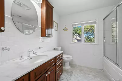 4 Bayview Drive, Huntington, NY 11743 - Photo 19