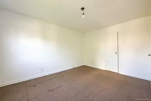 53-21 194th St, Fresh Meadows, NY 11365 - Photo 15