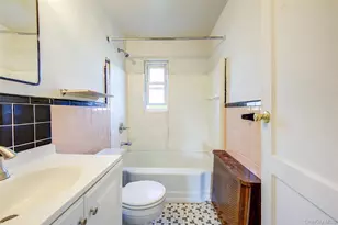 53-21 194th St, Fresh Meadows, NY 11365 - Photo 13