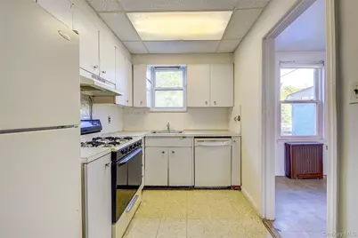 53-21 194th Street, Fresh Meadows, NY 11365 - Photo 9