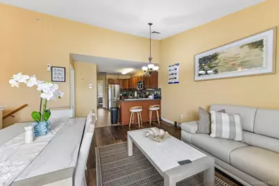 1120 Willow Lane, Valley Stream, NY 11580 - Photo 5