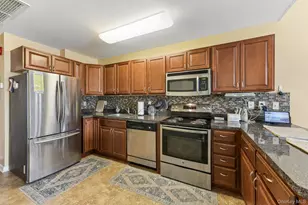 1120 Willow Ln, Valley Stream, NY 11580 - Photo 7