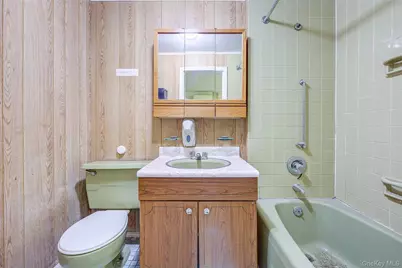 4807 Fort Hamilton Parkway, Brooklyn, NY 11219 - Photo 11