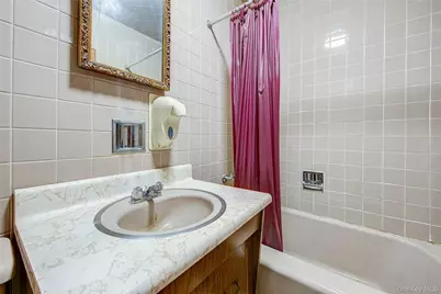 4807 Fort Hamilton Parkway, Brooklyn, NY 11219 - Photo 33