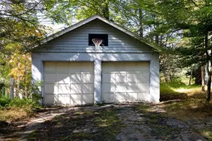 328 Lake View Dr Rd, Highland Lake, NY 12743 - Photo 17