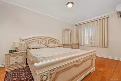 17316 Jewel Avenue, Fresh Meadows, NY 11365 - Photo 11