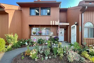 212 Falcon Ct, Poughkeepsie, NY 12603 - Photo 5
