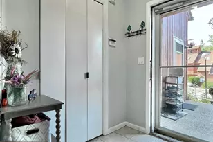 212 Falcon Ct, Poughkeepsie, NY 12603 - Photo 9