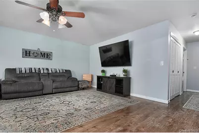 212 Falcon Court, Poughkeepsie, NY 12603 - Photo 13