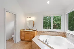 90 Meadow Glen Rd, Northport, NY 11768 - Photo 31