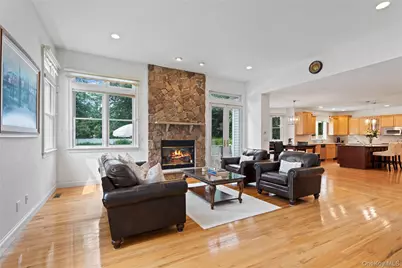 90 Meadow Glen Road, Northport, NY 11768 - Photo 13