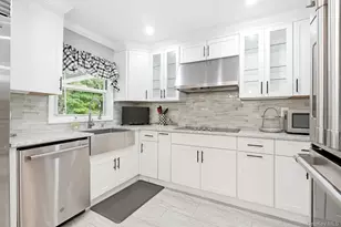95 Vernon Ave, Yonkers, NY 10704 - Photo 13