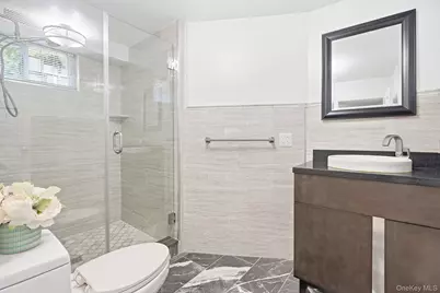 95 Vernon Avenue, Yonkers, NY 10704 - Photo 23