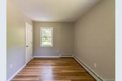 676-678 Oak Summit Road, Millbrook, NY 12545 - Photo 23