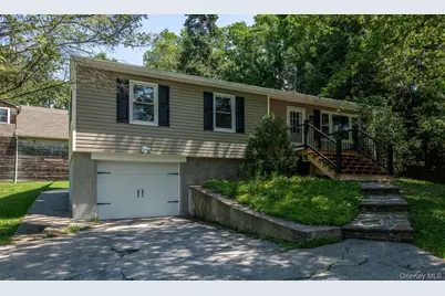 676-678 Oak Summit Road, Millbrook, NY 12545 - Photo 3