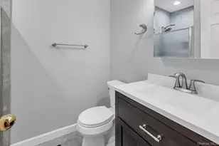 7 Daria Dr, Oakdale, NY 11769 - Photo 15