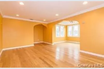 79 Onderdonk Avenue #1, Manhasset, NY 11030 - Photo 5
