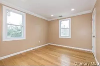 79 Onderdonk Avenue #1, Manhasset, NY 11030 - Photo 9