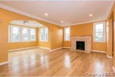 79 Onderdonk Avenue #1, Manhasset, NY 11030 - Photo 3