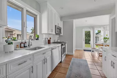 22 Spencer Avenue, Lynbrook, NY 11563 - Photo 11