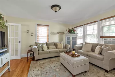 22 Spencer Avenue, Lynbrook, NY 11563 - Photo 9
