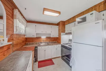 22 Jane Street, Selden, NY 11784 - Photo 7