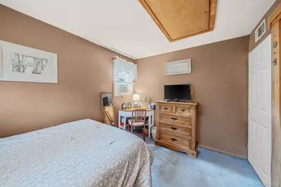 22 Jane Street, Selden, NY 11784 - Photo 11