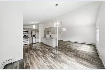 28 Ashwood Drive, Shirley, NY 11967 - Photo 5