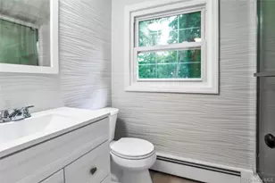 40 Seabrook Ln, Stony Brook, NY 11790 - Photo 13