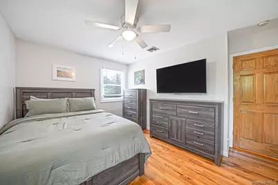 108 Keswick Drive, East Islip, NY 11730 - Photo 15