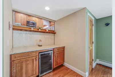 108 Keswick Drive, East Islip, NY 11730 - Photo 5