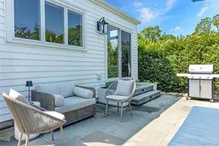 155 Bridge St, Greenport, NY 11944 - Photo 33
