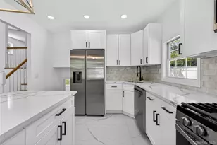23 Champlain St, Port Jefferson, NY 11776 - Photo 19