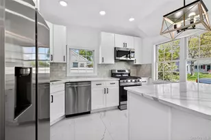 23 Champlain St, Port Jefferson, NY 11776 - Photo 15