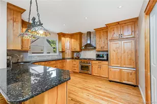 530 Elm St, West Hempstead, NY 11552 - Photo 13