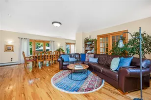 530 Elm St, West Hempstead, NY 11552 - Photo 11
