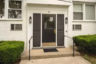 90 Avon Cir, Port Chester, NY 10573 - Photo 3