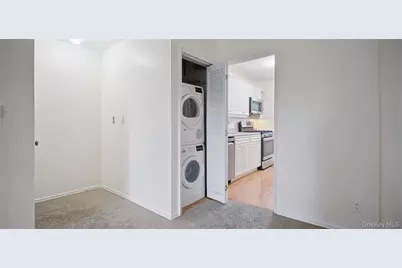 90 Avon Circle #D, Port Chester, NY 10573 - Photo 7