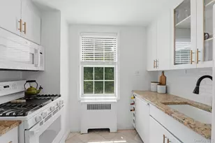 104 Pinewood Rd, Hartsdale, NY 10530 - Photo 21