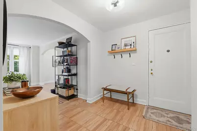 104 Pinewood Rd #3C, Hartsdale, NY 10530 - Photo 9