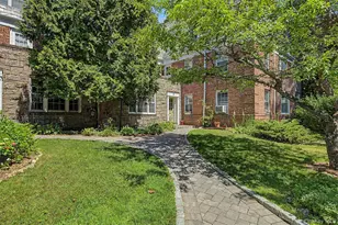 104 Pinewood Rd, Hartsdale, NY 10530 - Photo 3