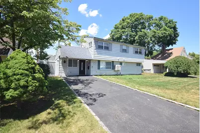 32 W Cabot Lane, Westbury, NY 11590 - Photo 3